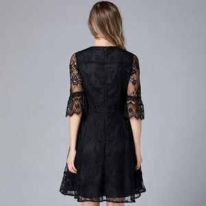 Round neck slim lace dress