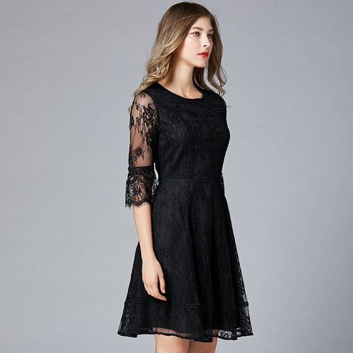 Round neck slim lace dress