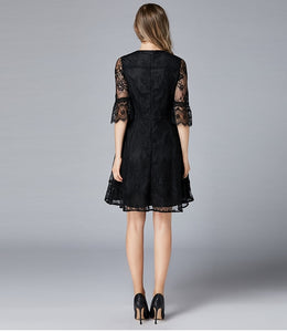 Round neck slim lace dress