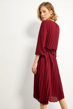 Load image into Gallery viewer, Pleated Solid Oneck Loose Blouse &amp; Skirt Set