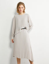 Load image into Gallery viewer, Pleated Solid Oneck Loose Blouse &amp; Skirt Set