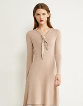 Load image into Gallery viewer, Temperament Bow Neck Slim Fit Dress